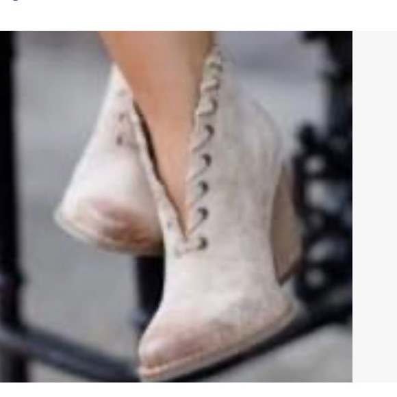 Coconuts by Matisse taupe pull on ankle boots, size 6M - Picture 2 of 9